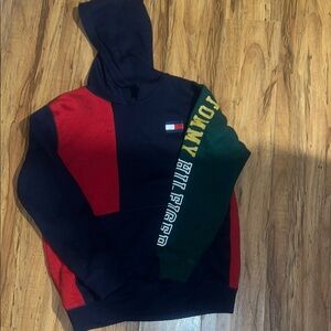 Boys Tommy Hilfiger Red and Green Colorblock pullover Hoodie, size large 16/18